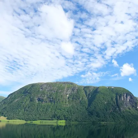 Lake View Holiday Stay In Jolster Årdal Exterior photo