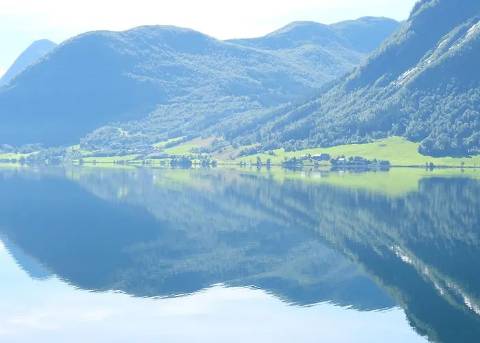 Lake View Holiday Stay In Jolster